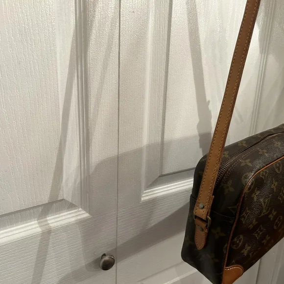 AUTHENTIC - Louis Vuitton Crossbody Bag  Monogram Canvas (certificate included) - Picture 6 of 8